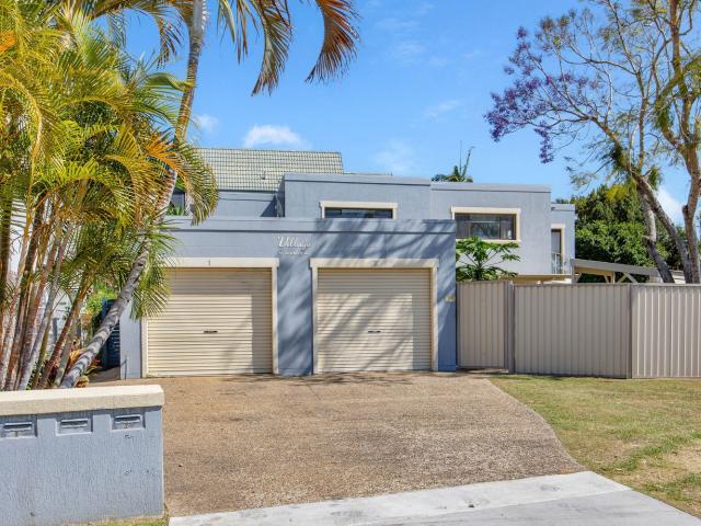 1/52 Falkinder AvenueParadise Point QLD 4216, Australia