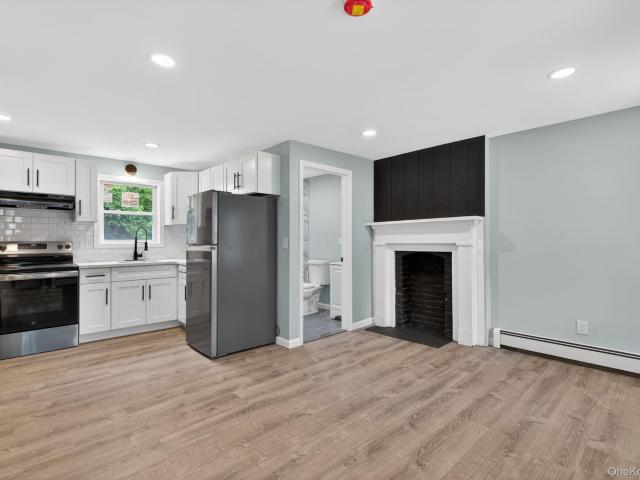 152 N Clinton Street