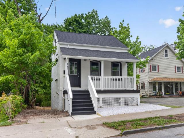 152 N Clinton Street