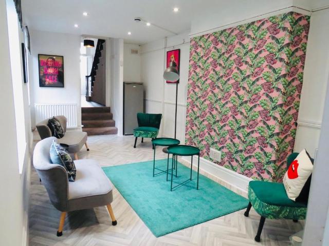 152 North Road East 8 bed house share to rent £550 pcm £127 pw