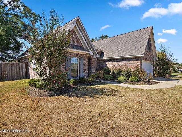152 Sweetbriar Circle