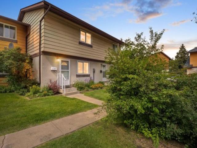 152 Woodstock Nw, Edmonton, AB, T5T 0H6 townhouse for sale | Listing ID E4502 | Royal LePage