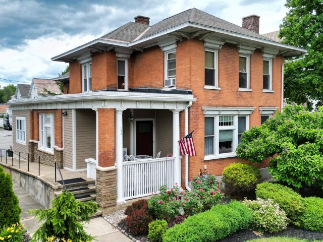 152 Warren Street