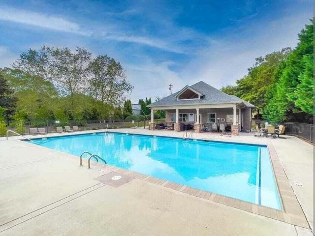 152 Winding Glen Drive NW