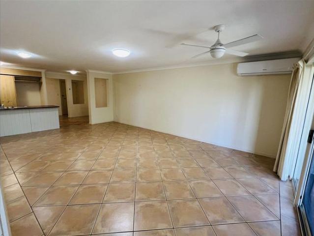 152sqm large 3 bedroom apartment in Runaway Bay