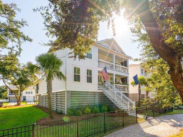 1534 N Lakeshore Drive