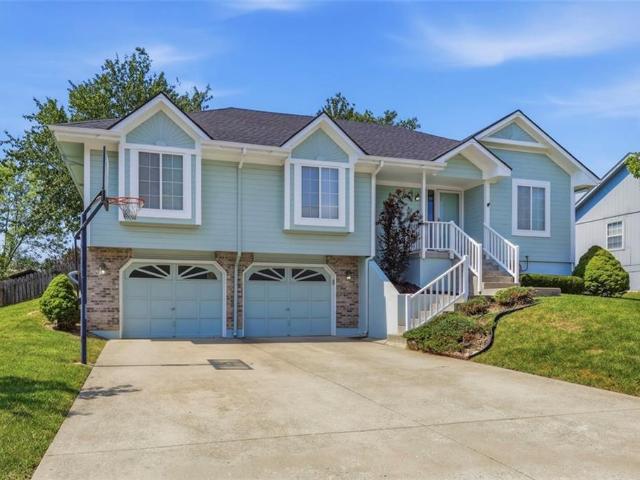 1534 NE Stonewood Drive