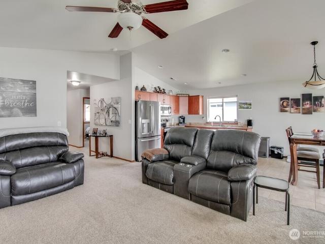 1534 Larkspur Drive