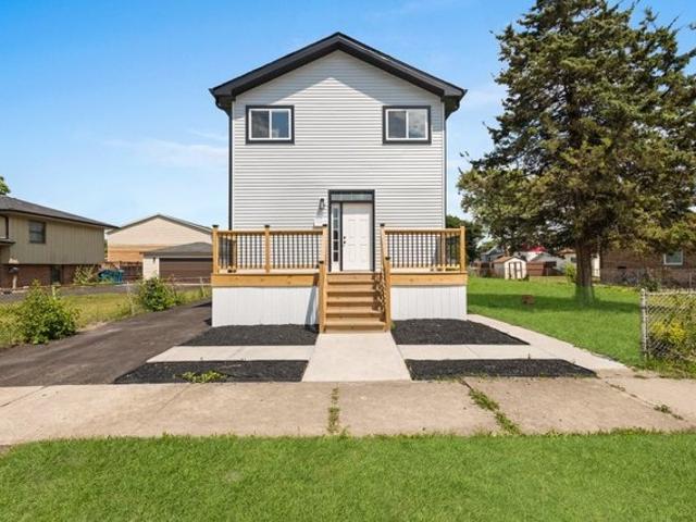 15355 7th Ave, Phoenix, IL 60426