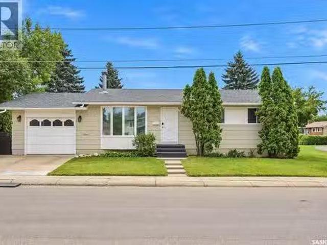 1535 Laura Avenue, Saskatoon, SK, S7N 2R8 house for sale Li.
