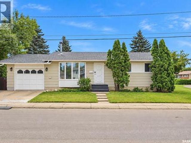 1535 Laura Avenue, Saskatoon, SK, S7N 2R8 house for sale | Listing ID SK050447 | Royal LePage