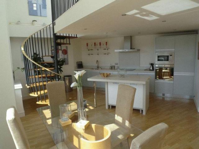 1535 The Melting Point, Firth Street. 2 bed apartment to rent £1,200 pcm £277 pw