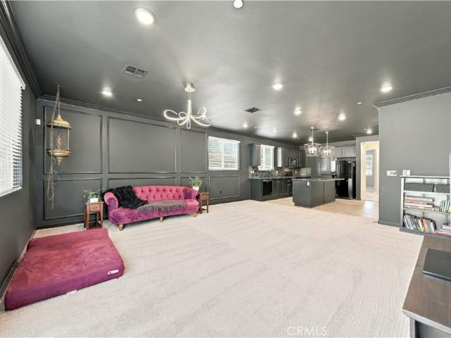 15361 Darnell