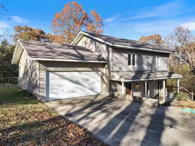 15364 TWIN PINES RD, LOWELL, AR 72745