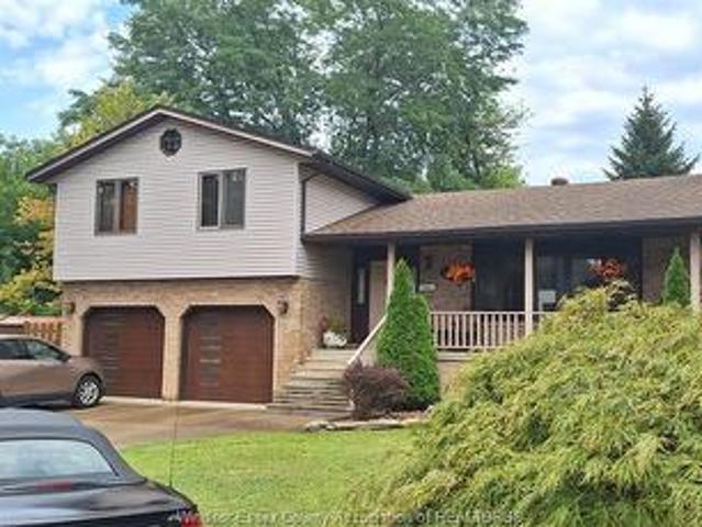 1537 Rosati, Lasalle, ON, N9J 2Z7 house for sale | Listing ID 26021 | Royal LePage