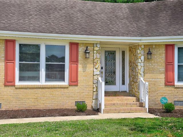 1537 Waterway CIR