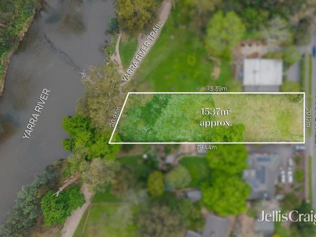 1537m2 foundations for a designer home with rare river side vistas