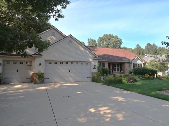 15387 Sundew St, Grand Haven, MI 49417