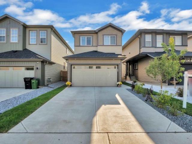 1538 Grant Way Nw, Edmonton, AB, T5T 0W2 house for sale | Listing ID E4507 | Royal LePage