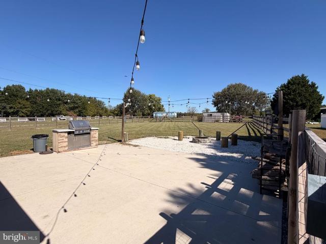 15395 Oakland Road