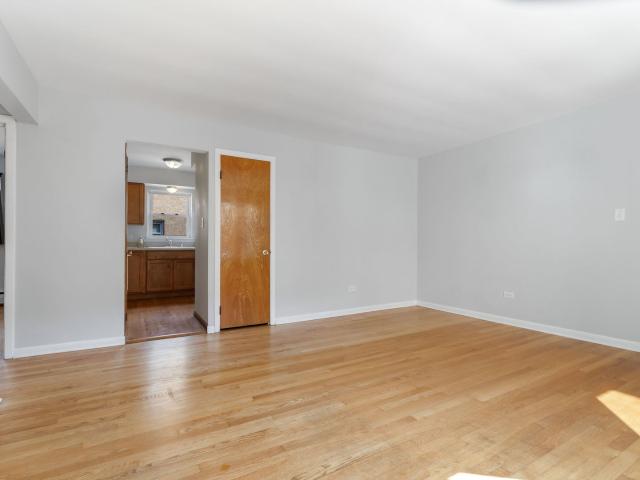 1539 Harlem Avenue # 2W