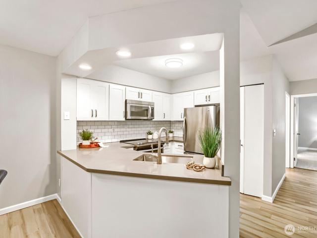 15300 th Avenue NE # C306
