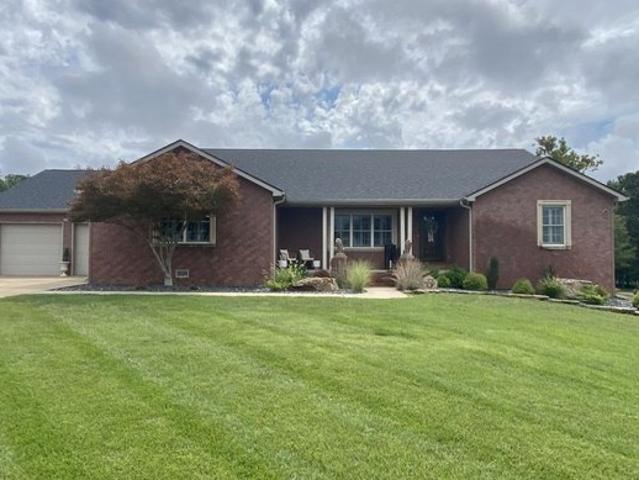 15302 Springhill Dr, Dexter, MO 63841
