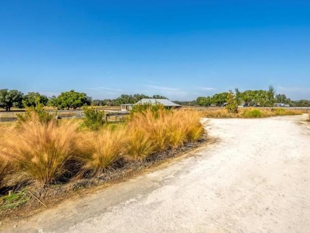 15305 nw 112th place road, morriston, fl