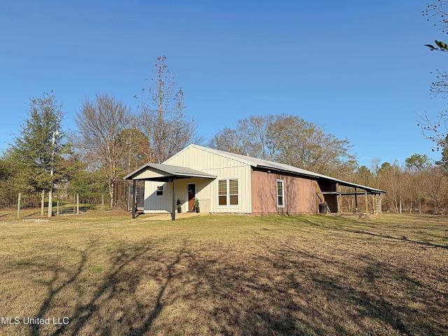 1530 N Highway 35