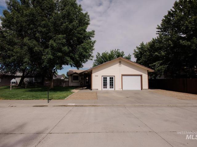 1530 Rosewood St
