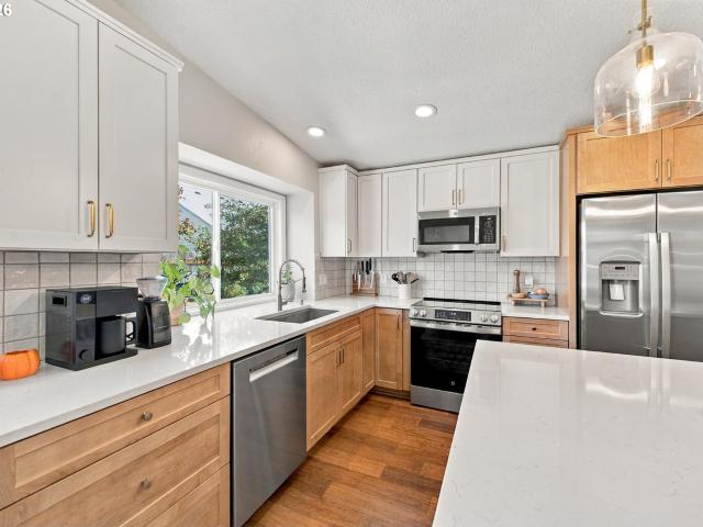 15313 NE 18TH AVE