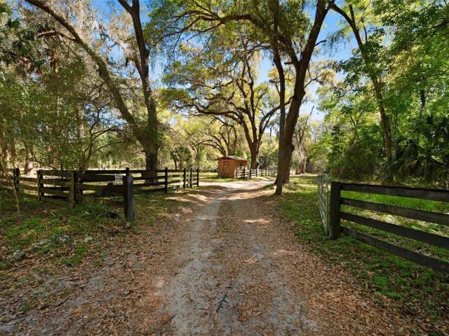15311 SW 107th St, Archer, FL 32618 | MLS #GC538633