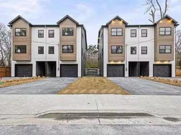 House for sale in Lunenburg - Deck, Parking