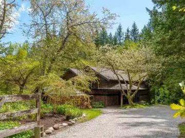 1531 Lockyer Road, Roberts Creek, BC, V0N 2W1 house for sale.