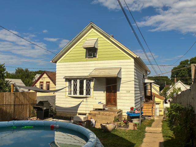 1532 S 23rd St