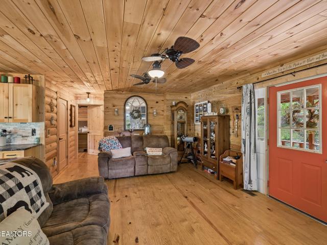 1532 Turkey Creek Rd