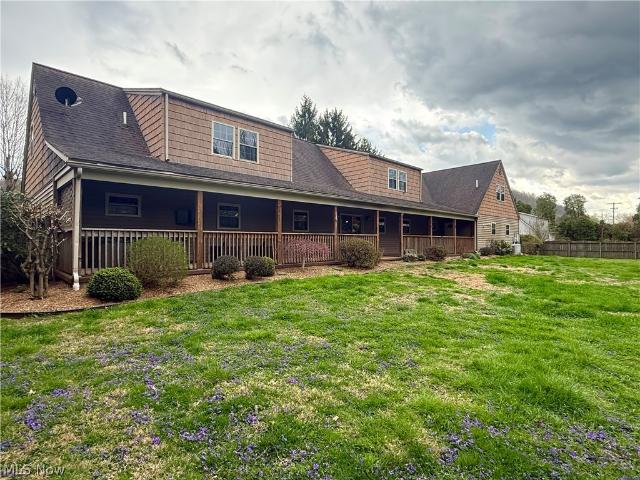 1533 N Pleasants Highway