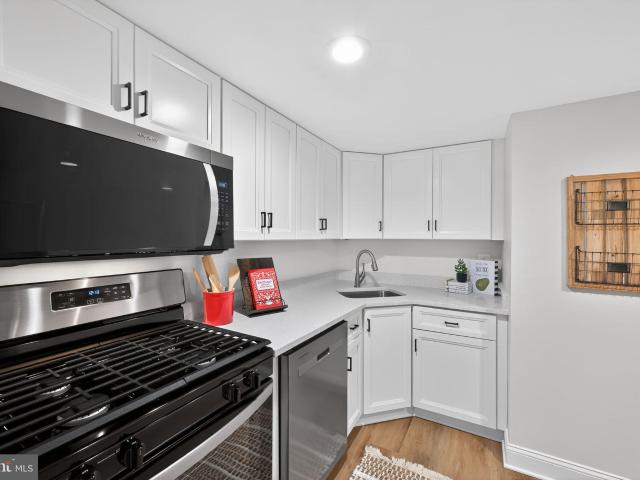 1533 Northgate Square, Unit 11B, Reston, VA 20190 | MLS #VAFX2304