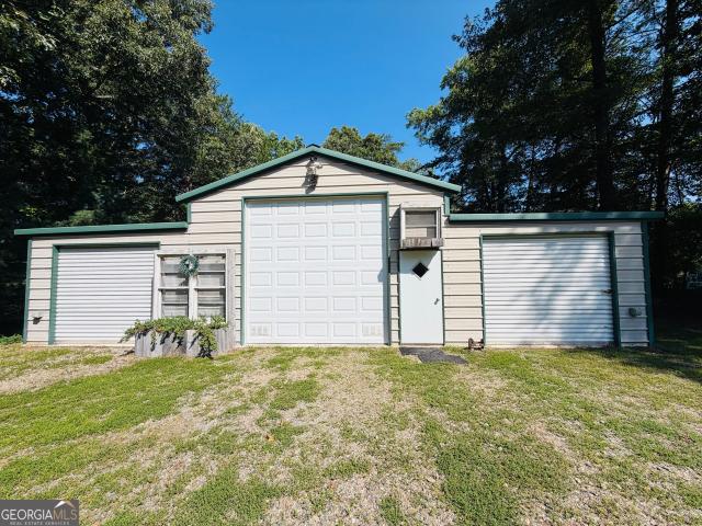 1533 John Smith Road E