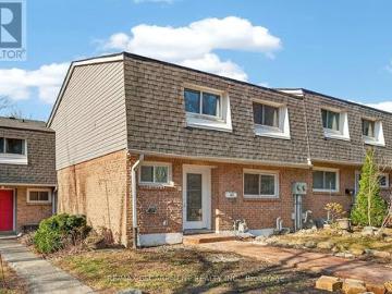 Townhouse for sale in Halton - Patio, Cellar