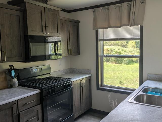 153 2nd Street SW