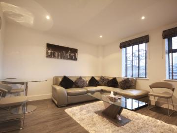 153 Cordelia Street,, E14