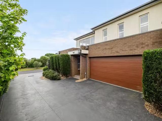 1/53 Beleura Hill Road, MORNINGTON, VIC 3931 House for Rent