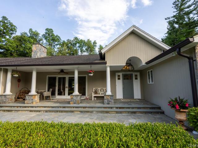 153 Brookville Lane