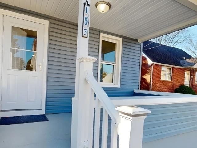 153 Knapp Ave