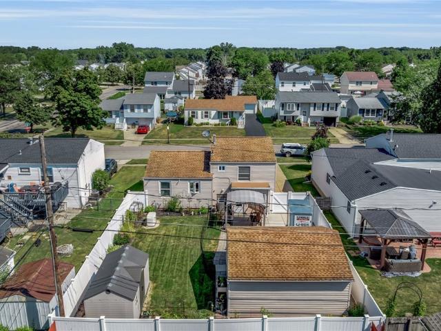 153 Le Havre Dr