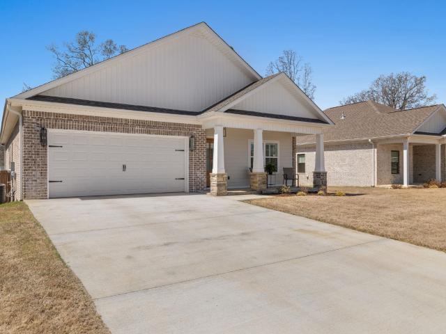 153 Silver Leaf Ln