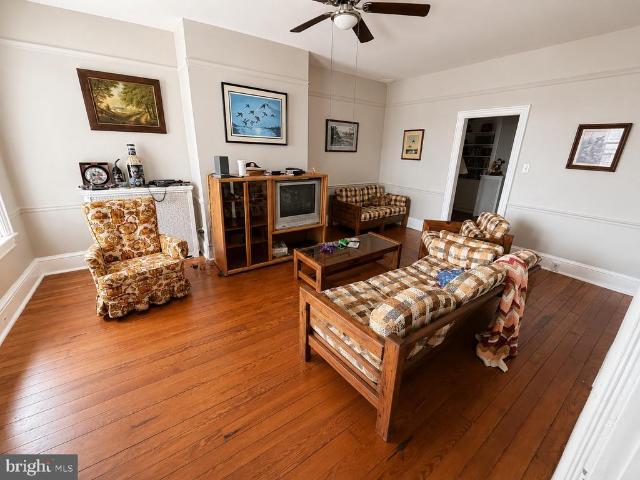 153 Summit Avenue