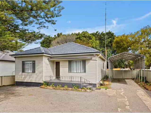 153 The Avenue, Figtree House for rent Listed by Nicole Cropp.