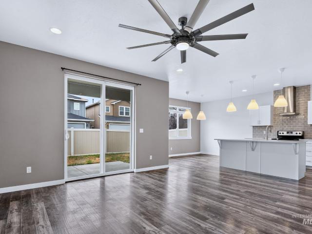 1546 S Pilar Way